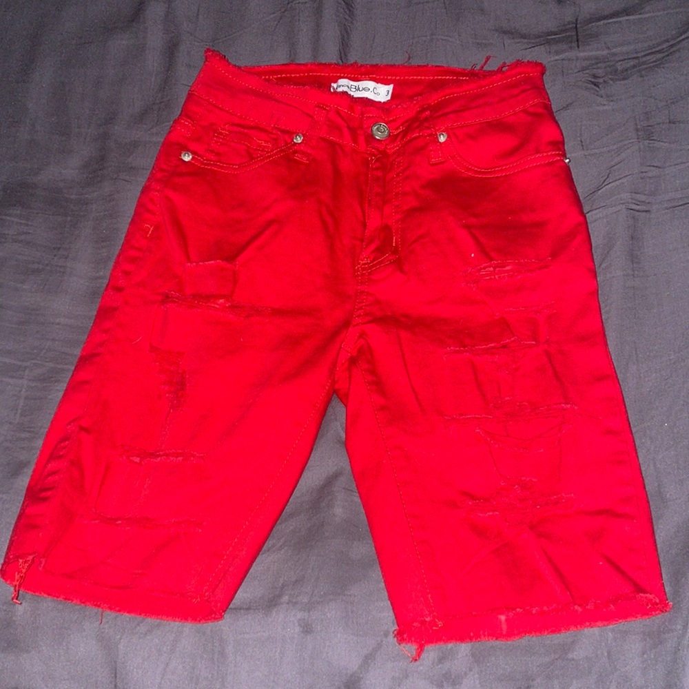 red ripped styled shorts, women jr. size 3